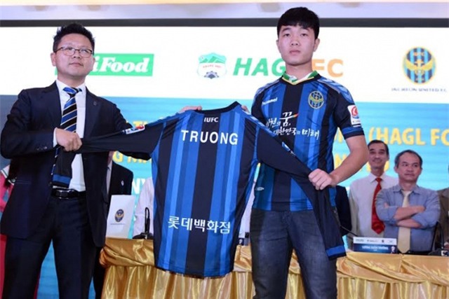 Bầu Đức, Xuân Trường, Xuân Trường sang Hàn Quốc, bóng đá Việt Nam, Công Phượng sang Nhật