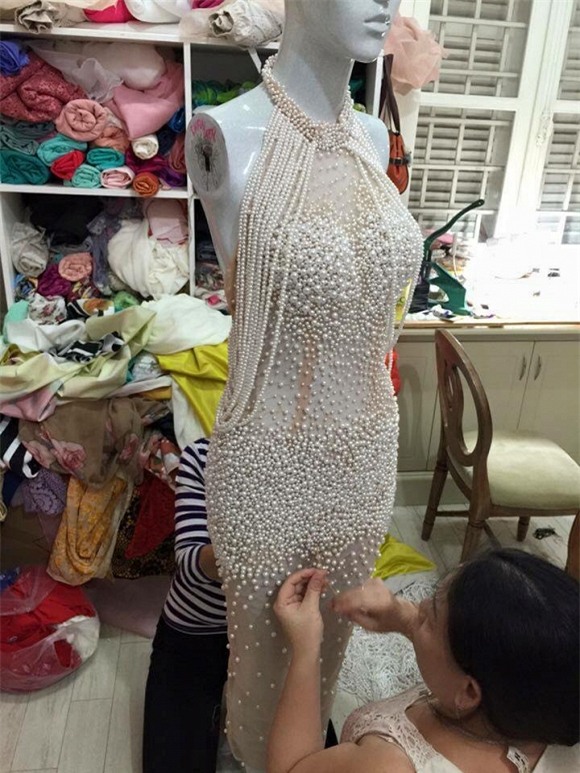 Hồ Ngọc Hà mặc đồ xuyên thấu  3