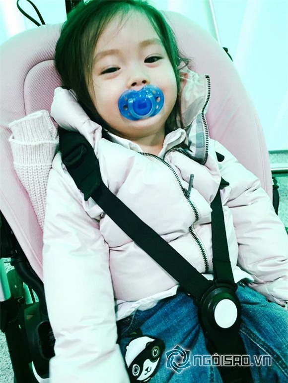 Đoan Trang và con gái  0