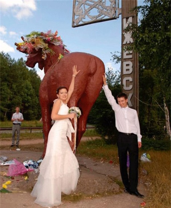 15 bức ảnh cưới khiến Thượng đế cũng phải cười