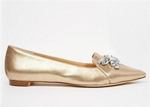 Đi giày sai cách - tổn thương kéo dài