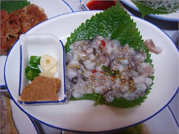 món sống