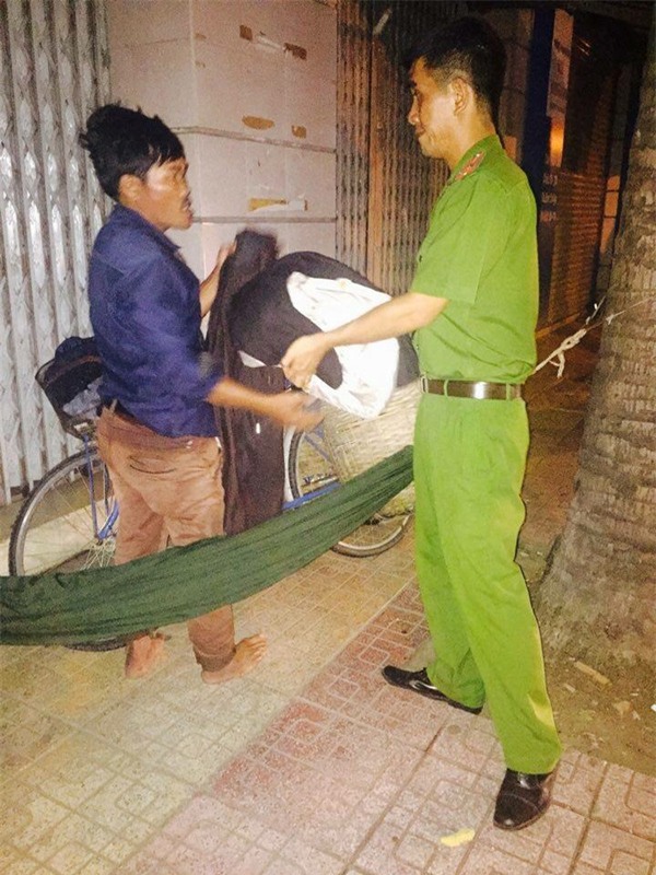 Hình ảnh đẹp về chú công an