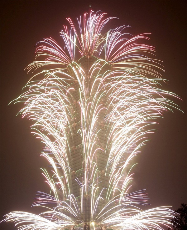 Không khí chào đón năm mới 2016 trên toàn thế giới - Ảnh 4.