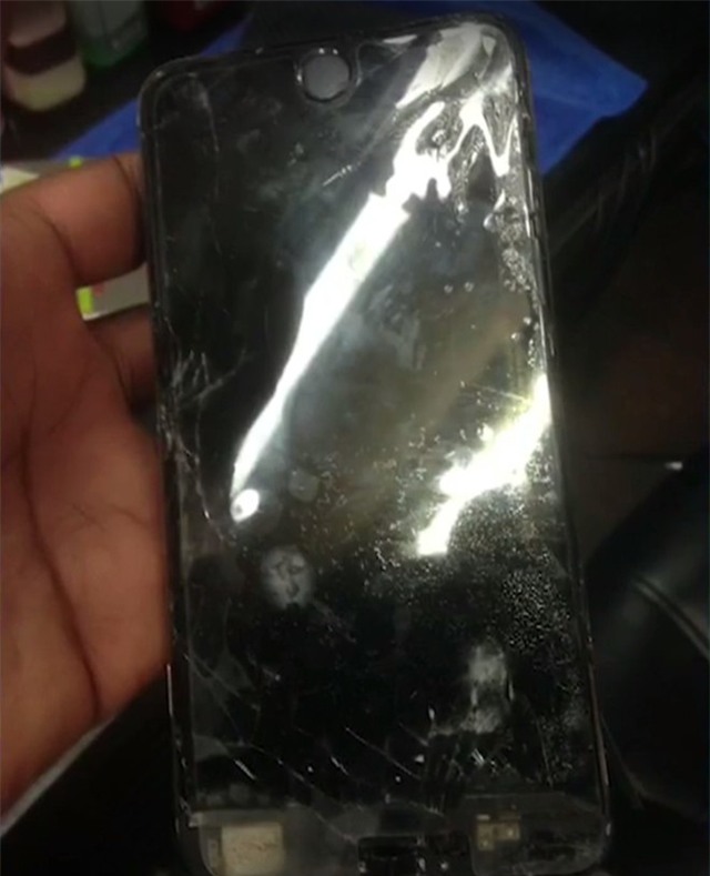 Thêm trường hợp iPhone bắt lửa khi sạc
