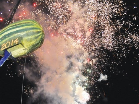 nhung man chao don nam moi 'quai la' tren the gioi - 2