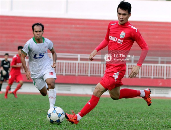 Công Vinh nỗ lực tập luyện trong ngày sinh nhật bé Bánh Gạo - Ảnh 4.