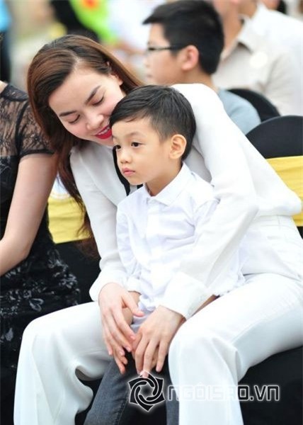 Vân Hugo đá xéo Hồ Ngọc Hà 1