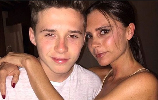 Những khoảnh khắc “đốn tim” fan của Brooklyn và mẹ Victoria - Ảnh 10.