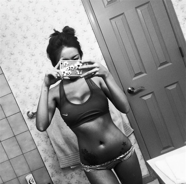 2015: Năm của những cô nàng phòng gym lên ngôi! - Ảnh 2.