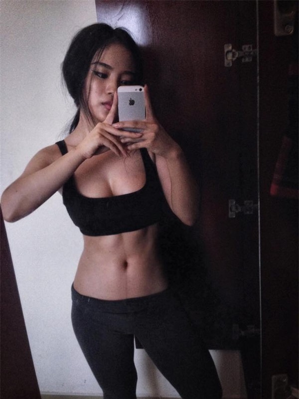 2015: Năm của những cô nàng phòng gym lên ngôi! - Ảnh 9.