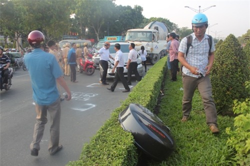 xe biển đỏ, gây tai nạn, liên hoàn, ùn tắc