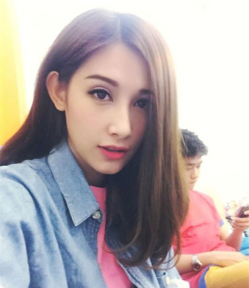 ba tung len tieng ve anh
