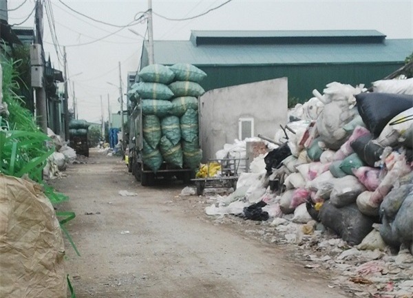 rác thải, rác thải y thế, bệnh viện, bạch mai, độc hại, rác-thải, rác-thải-y-tế, bệnh-viện, bạch-mai, độc-hại