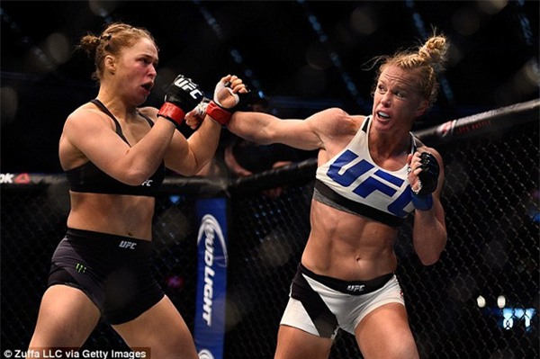 Ronda Rousey cởi đồ chụp ảnh nóng cho tạp chí Sports Illustrated - Ảnh 6.