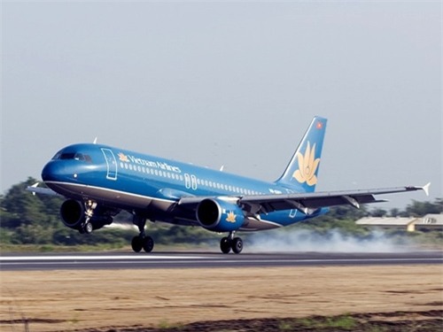 máy bay Vietnam airline, sự cố nứt lốp, nứt lốp máy bay