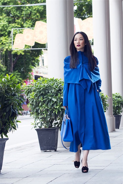 mac vay xoe phong khong bi 