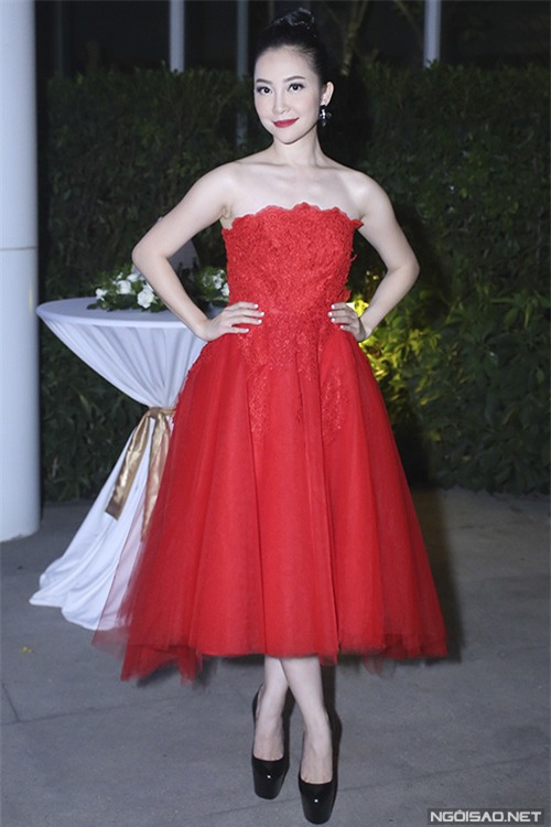 mac vay xoe phong khong bi 