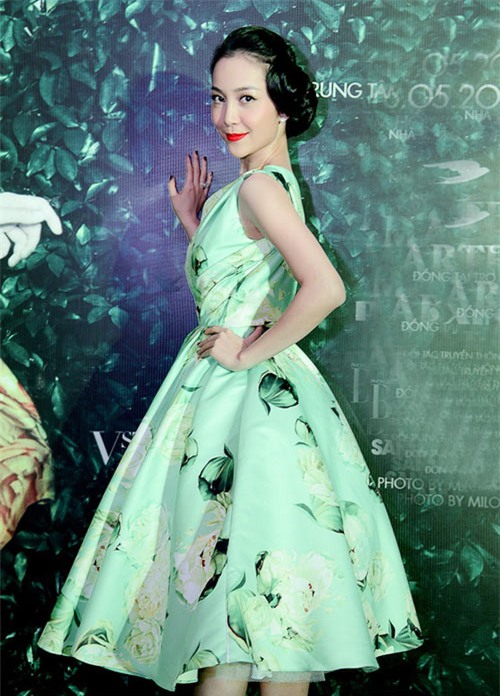 mac vay xoe phong khong bi 