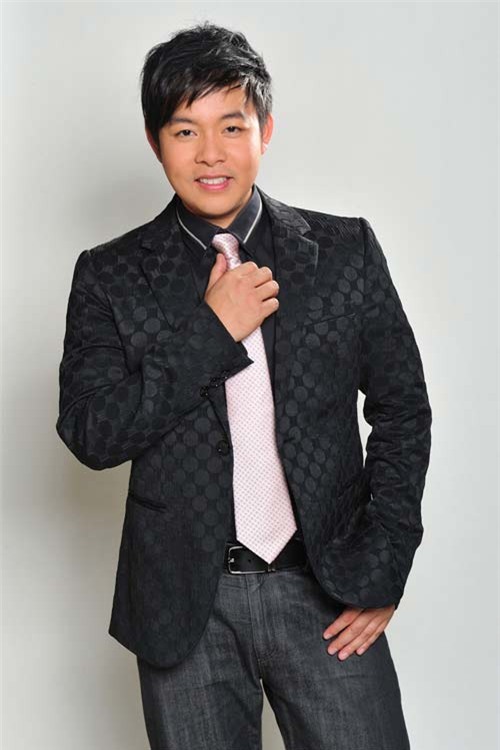 quang le: ca si nhac dan gian nhieu thi phi - 1