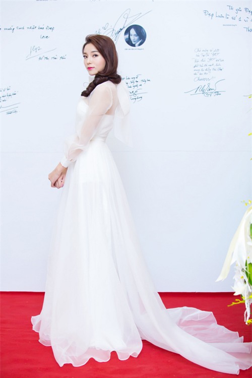 Top 8 sao Việt mặc đẹp nhất tuần qua