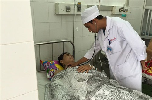 truy sát, bệnh viện, cấp cứu, vĩnh long, đâm chém, cấp cứu