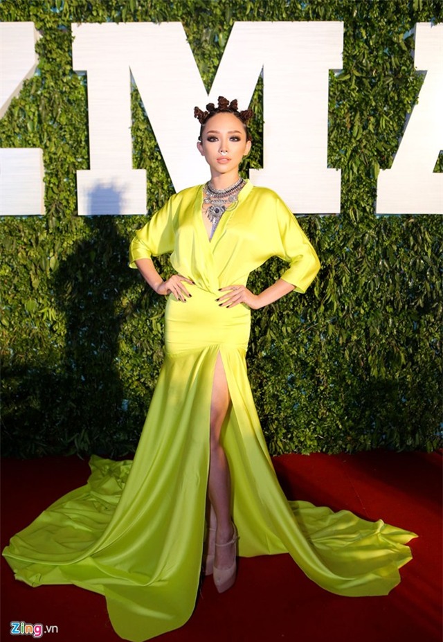 Sao Việt tấp nập trên thảm đỏ Zing Music Awards