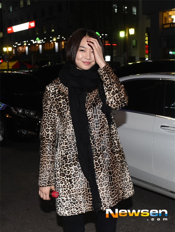 Phạm Hương diện váy hàng hiệu, Kỳ Duyên khoe túi trăm triệu - Ảnh 16.