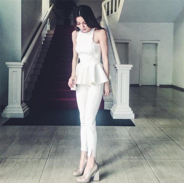 Phạm Hương diện váy hàng hiệu, Kỳ Duyên khoe túi trăm triệu - Ảnh 3.