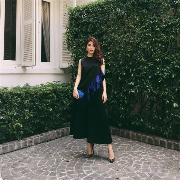 Phạm Hương diện váy hàng hiệu, Kỳ Duyên khoe túi trăm triệu - Ảnh 8.