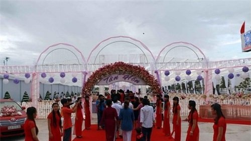 đại gia Việt, đại gia Việt hồi môn cho con, của hồi môn đại gia Việt tặng con, đại gia Việt chơi trội, đại gia Việt hồi môn khủng cho con