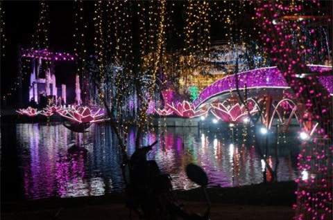 “Dai gia” chi 14 ty lam dam cuoi cho con gai la ai?