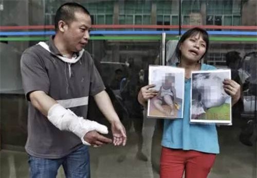 be 5 tuoi dot tu o nha tre vi sai lam cua nguoi lon - 2