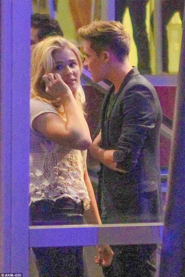 3 cô bạn gái tin đồn đẹp hớp hồn của Brooklyn Beckham - Ảnh 9.