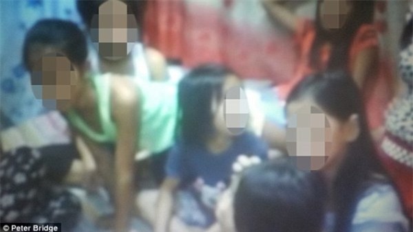 Bên trong động mại dâm trẻ em tại Philippines - Ảnh 4.
