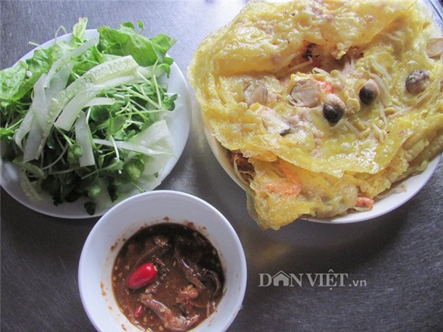 banh xeo xu quang, tu que den pho ai cung muon an hinh anh 3