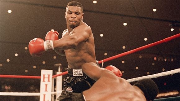 Mike Tyson sở hữu lối đánh hung bạo và dữ dằn, và điều này ảnh hưởng cả trong ứng xử cuộc sống thường ngày của anh. Đây cũng chính là một trong những tính cách đẩy Mike Tyson vào những vụ bê bối.
