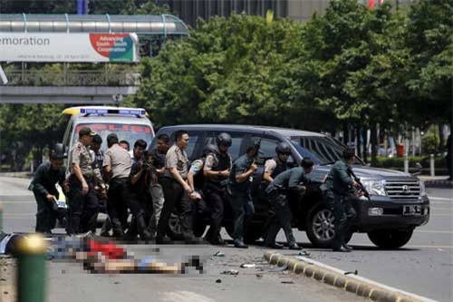 Indonesia, Jakarta, nổ bom, đấu súng, cảnh sát, Starbucks, trung tâm mua sắm