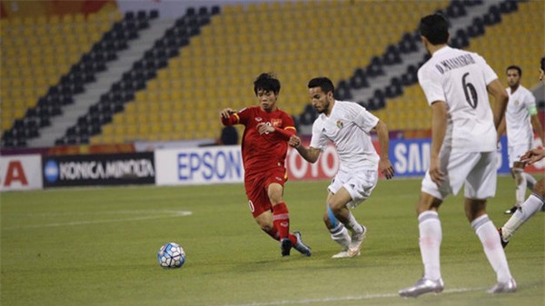 U23 Việt Nam 1-3 U23 Jordan: Sân chơi quá tầm của thầy trò Miura - Ảnh 2.