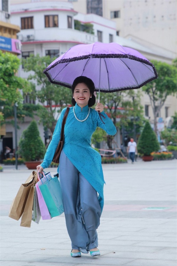 Chân dung người yêu của “bà nội” Miu Lê - Ảnh 1.