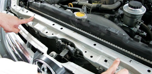 Mua ô tô cũ chơi Tết, xe đã bị phục chế sau tai nạn