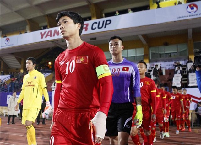 dau u23 australia, u23 viet nam lai “nong” van de doi truong hinh anh 1