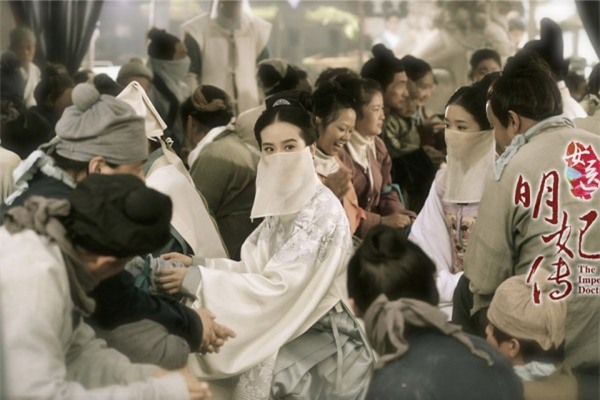 10-nu-than-co-trang-khuay-dao-man-anh-hoa-ngu-trong-nam-blogtamsuvn02