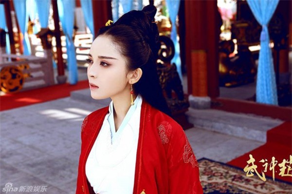 10-nu-than-co-trang-khuay-dao-man-anh-hoa-ngu-trong-nam-blogtamsuvn07