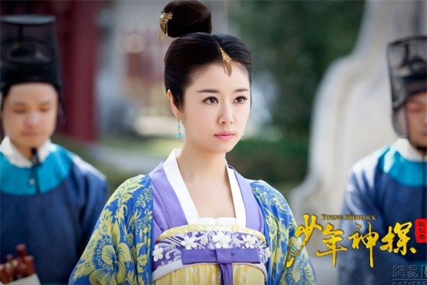 10-nu-than-co-trang-khuay-dao-man-anh-hoa-ngu-trong-nam-blogtamsuvn08