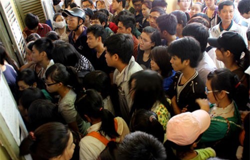 'Nhiều thí sinh đăng ký xét tuyển qua mạng cho vui'