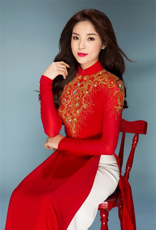 ky-duyen-diu-dang-khoe-sac-voi-ao-dai-2