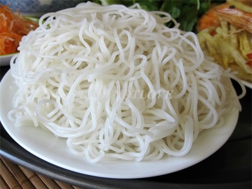 Phát hiện hàng loạt bún gây ung thư - ảnh 1