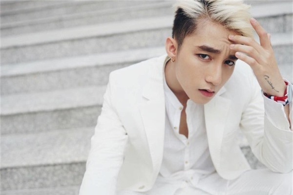 Ăn diện đơn giản, Sơn Tùng cũng trở thành Soái ca như ai - Ảnh 12.