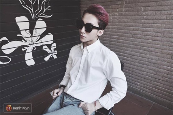 Ăn diện đơn giản, Sơn Tùng cũng trở thành Soái ca như ai - Ảnh 2.